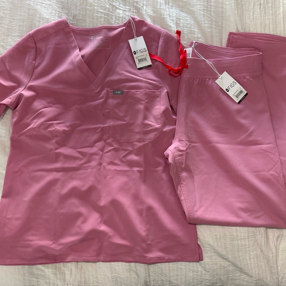 FIGS scrub set - NWT